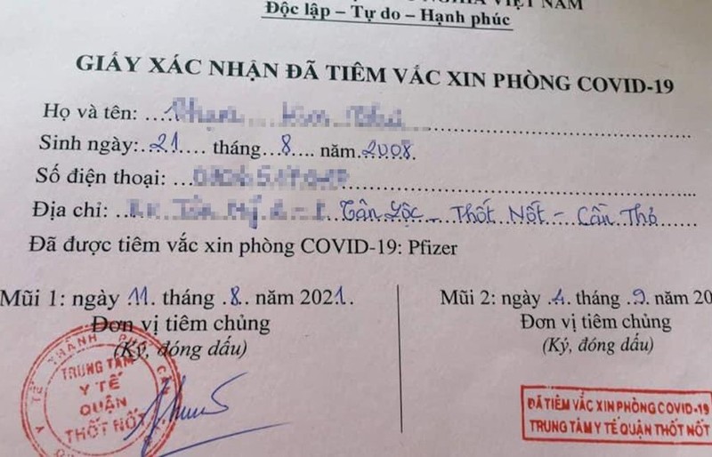 Can Thoo: Be gai 13 tuoi duoc tiem 2 mui vac xin Pfizer